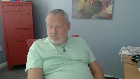 Snapshot of doloroso chatting on October 6, 2025, 10:40 pm Doloroso online show from October 6, 2025, 10:40 pm