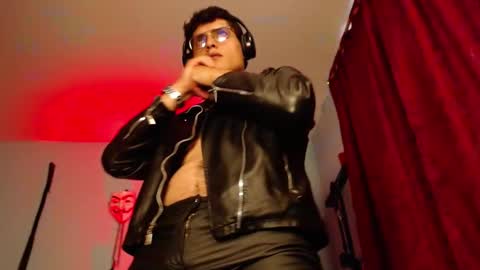 Snapshot of dom2travelers_sm chatting on September 10, 2025, 4:40 pm Diego Castell online show from September 10, 2025, 4:40 pm