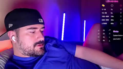 Snapshot of dom__theo chatting on August 2, 2026, 4:44 am Theo online show from August 2, 2026, 4:44 am