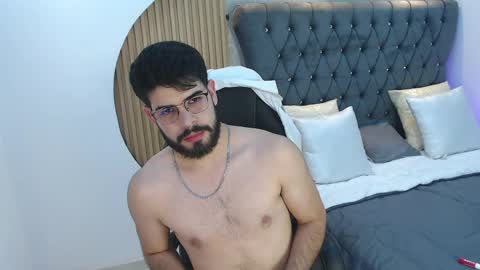 Snapshot of domboy_ chatting on May 19, 2026, 8:15 pm domboy online show from May 19, 2026, 8:15 pm