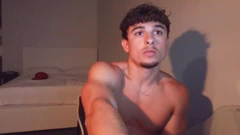 Dom online show from April 19, 2026, 4:01 am