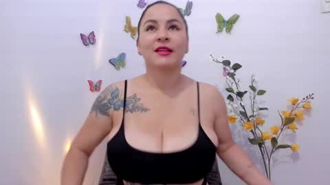 domi  online show from February 17, 2025, 12:48 pm