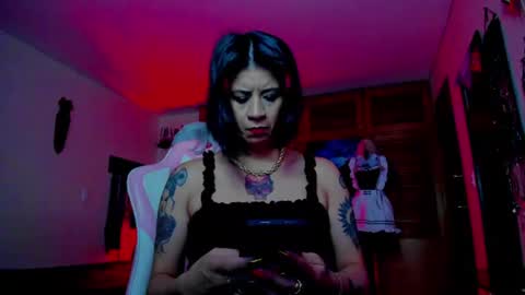Snapshot of dominatrixblue chatting on July 21, 2026, 5:15 pm Dom Blue online show from July 21, 2026, 5:15 pm
