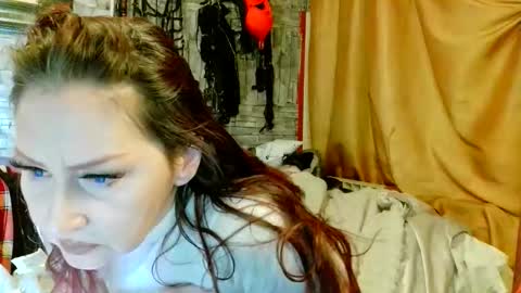 Dominatrixredsonyja666666 online show from February 27, 2026, 7:25 pm