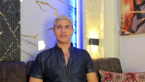 DOMI online show from May 15, 2026, 2:07 am