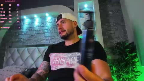 Snapshot of dominic_de_luca chatting on October 16, 2025, 4:24 am dominic de luca online show from October 16, 2025, 4:24 am