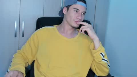 Snapshot of dominic_radccliffe chatting on June 7, 2026, 12:48 am Your real love online show from June 7, 2026, 12:48 am