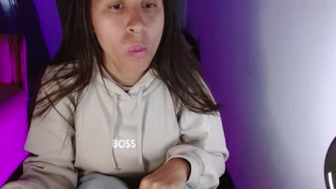   online show from December 1, 2025, 9:53 pm