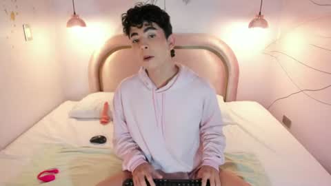 Snapshot of dominicjay_ chatting on July 13, 2026, 7:49 pm DOMINIC online show from July 13, 2026, 7:49 pm