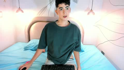 Snapshot of dominicjay_ chatting on July 22, 2026, 8:33 pm DOMINIC online show from July 22, 2026, 8:33 pm