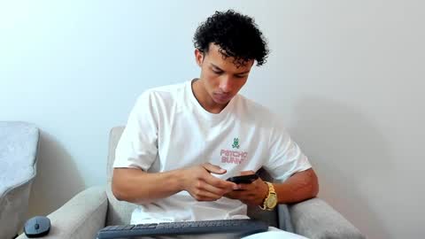 Snapshot of dominick_star chatting on December 3, 2024, 2:47 am Dominick Star online show from December 3, 2024, 2:47 am