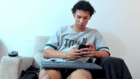 Snapshot of dominick_star chatting on December 13, 2024, 10:19 am Dominick Star online show from December 13, 2024, 10:19 am