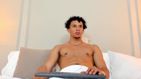 Snapshot of dominick_star chatting on December 27, 2024, 4:47 am Dominick Star online show from December 27, 2024, 4:47 am