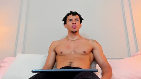 Snapshot of dominick_star chatting on January 12, 2025, 9:19 am Dominick Star online show from January 12, 2025, 9:19 am