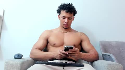 Snapshot of dominick_star chatting on January 29, 2025, 3:22 am Dominick Star online show from January 29, 2025, 3:22 am