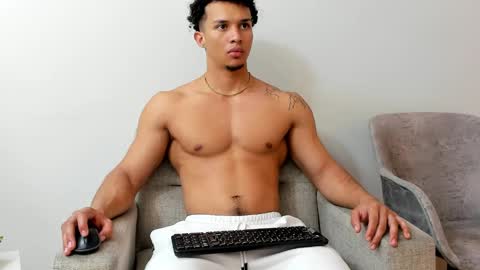 Snapshot of dominick_star chatting on January 30, 2025, 6:46 am Dominick Star online show from January 30, 2025, 6:46 am
