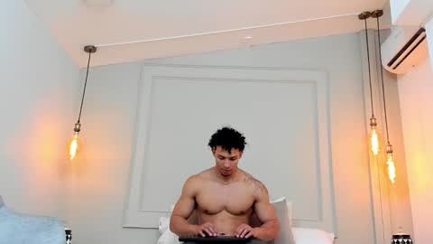 Snapshot of dominick_star chatting on February 4, 2025, 9:17 am Dominick Star online show from February 4, 2025, 9:17 am