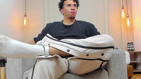 Snapshot of dominick_star chatting on February 7, 2025, 10:08 am Dominick Star online show from February 7, 2025, 10:08 am