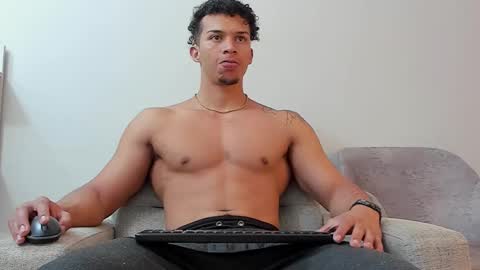 Snapshot of dominick_star chatting on March 6, 2025, 4:19 am Dominick Star online show from March 6, 2025, 4:19 am