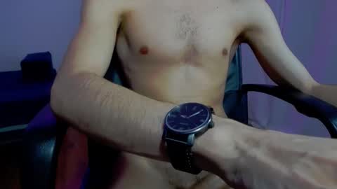 dominicvalente online show from November 19, 2025, 4:12 am