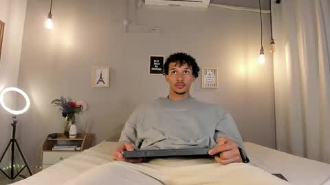 Snapshot of dominik_drake chatting on April 20, 2026, 12:41 pm Dominik Drake online show from April 20, 2026, 12:41 pm
