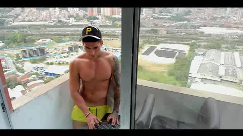 Only fans Ronnie col---InstaRonniecolleman  online show from February 15, 2025, 10:21 pm