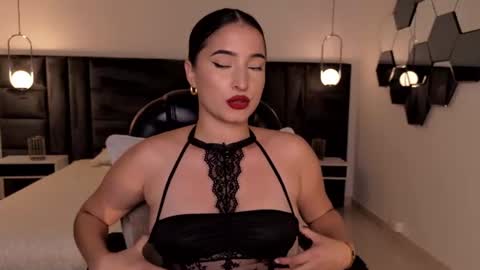 Snapshot of dominiquevega_ chatting on June 14, 2026, 2:24 am Dominique online show from June 14, 2026, 2:24 am