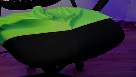 Donat Independent Model online show from January 24, 2025, 6:04 pm