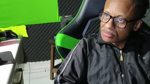 dondiego5511 online show from July 3, 2026, 2:29 am