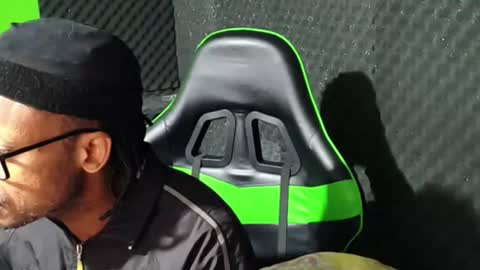 dondiego5511 online show from July 20, 2026, 2:37 am