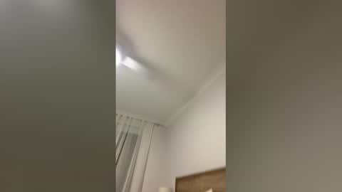 dongdollar83295 online show from April 5, 2026, 3:42 pm