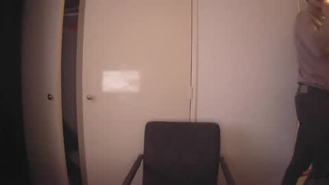 Snapshot of donn053 chatting on April 13, 2026, 5:29 pm Papi online show from April 13, 2026, 5:29 pm