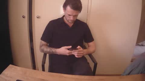 Snapshot of donn053 chatting on April 15, 2026, 5:20 pm Papi online show from April 15, 2026, 5:20 pm