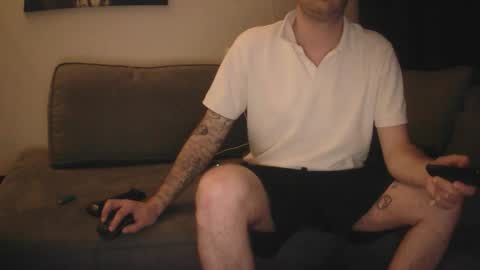 Snapshot of donn053 chatting on May 15, 2026, 11:34 pm Papi online show from May 15, 2026, 11:34 pm