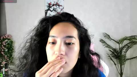 Snapshot of donnaa_drew chatting on September 17, 2025, 3:41 am Aura online show from September 17, 2025, 3:41 am