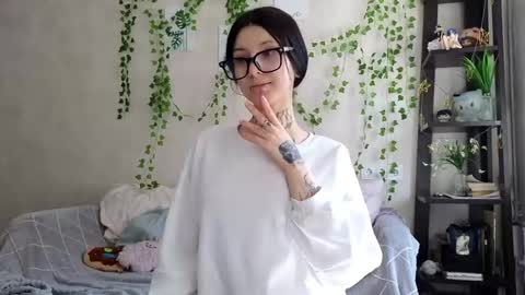 Snapshot of donnahinnes chatting on May 26, 2026, 10:00 am DonnaHeartman online show from May 26, 2026, 10:00 am