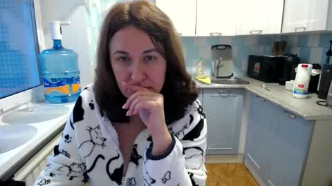 Snapshot of donnalimadonna chatting on December 11, 2024, 6:36 am Tatiana 43 curvy sexy body and Joanna redhead 39 years online show from December 11, 2024, 6:36 am