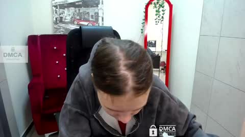 Snapshot of donnasia chatting on April 27, 2026, 12:14 pm Sia online show from April 27, 2026, 12:14 pm