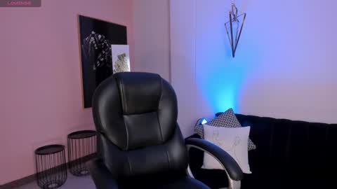  Donna Stonne  online show from January 13, 2025, 9:42 pm