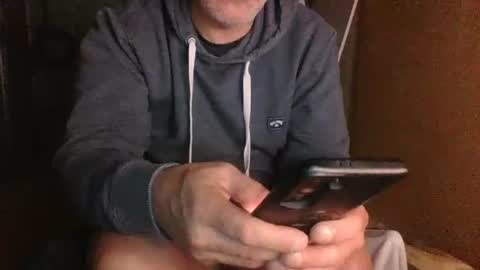 frenchfirefighter online show from February 27, 2025, 12:02 pm