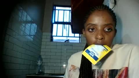 dora05191 online show from September 14, 2025, 3:44 pm