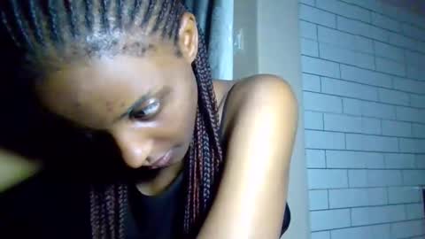 dora05191 online show from September 23, 2025, 9:29 pm