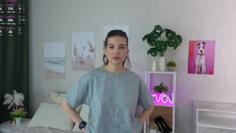 Kiki online show from April 1, 2026, 12:44 am