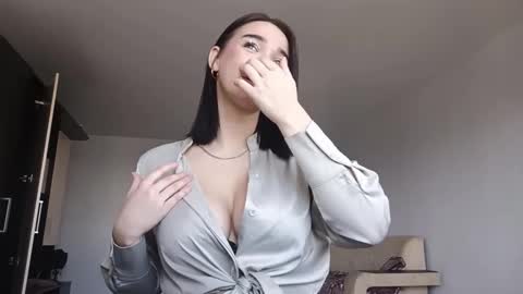 Jacqueline online show from March 9, 2026, 3:32 am