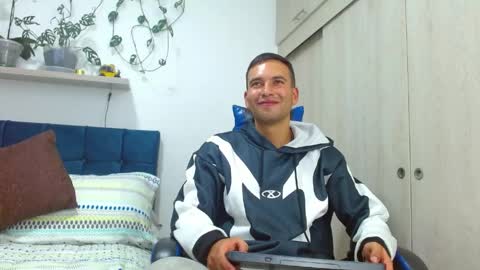 Snapshot of dorian_h chatting on April 25, 2026, 10:51 pm dorian_h online show from April 25, 2026, 10:51 pm