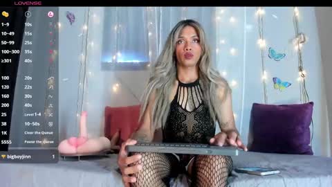 Nicolle online show from March 20, 2026, 8:57 pm