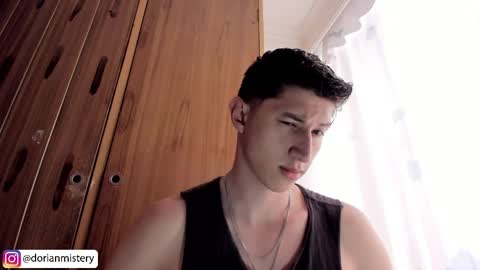 dorian_mystery online show from April 9, 2026, 3:50 pm