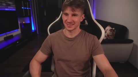 Dorian Reyes online show from September 12, 2025, 11:15 pm