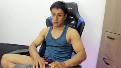 dorman_boy online show from November 6, 2025, 1:39 am