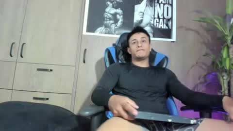 Snapshot of dorman_boy chatting on July 29, 2026, 3:37 am dorman_boy online show from July 29, 2026, 3:37 am